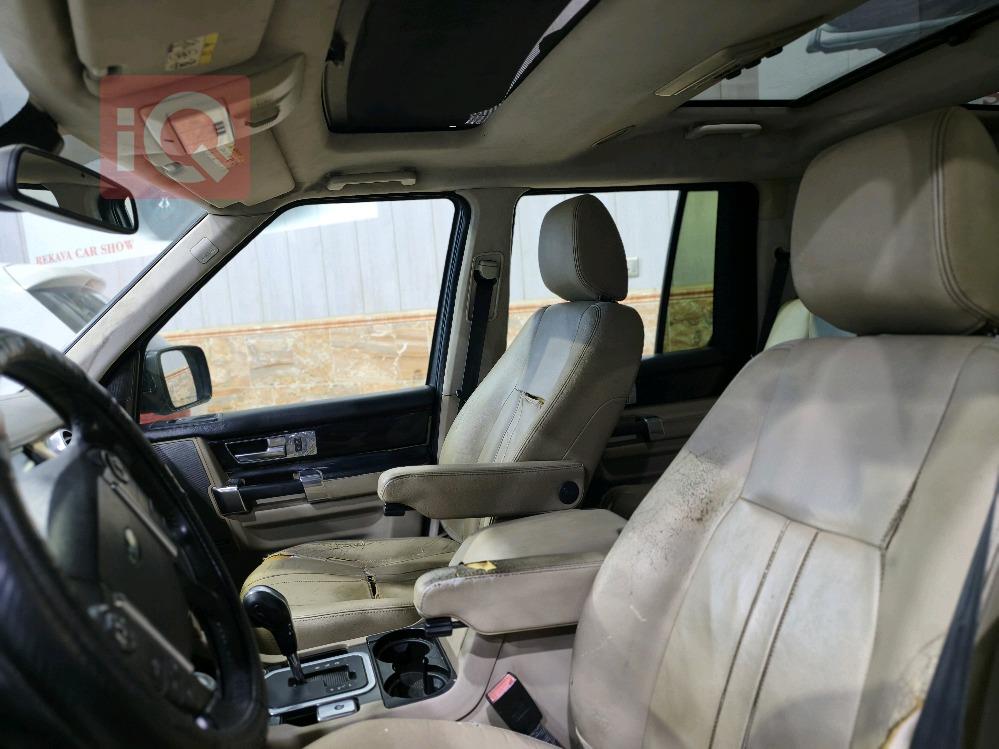 لاند روفر LR4